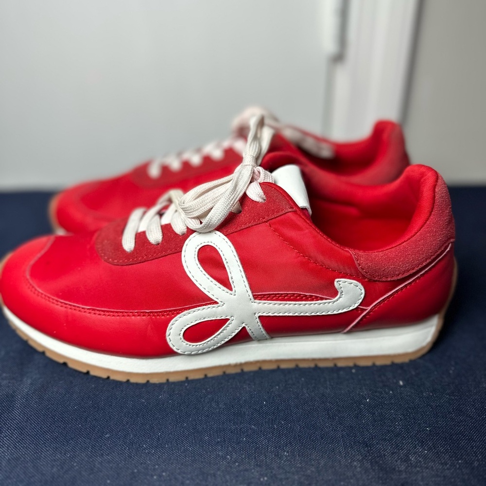 La Sheelah | Red + White Logo Detail | Low Top Casual Shoes | Women's Size 8.5